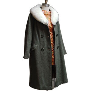 Vintage Tweed Coat For Cold Winters Size 10